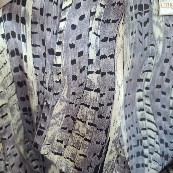 Satiny Plus Sz2X Blouse Lavender/Gray Print Long Sleves Wide Collar/Cuffs - Picture 6 of 10